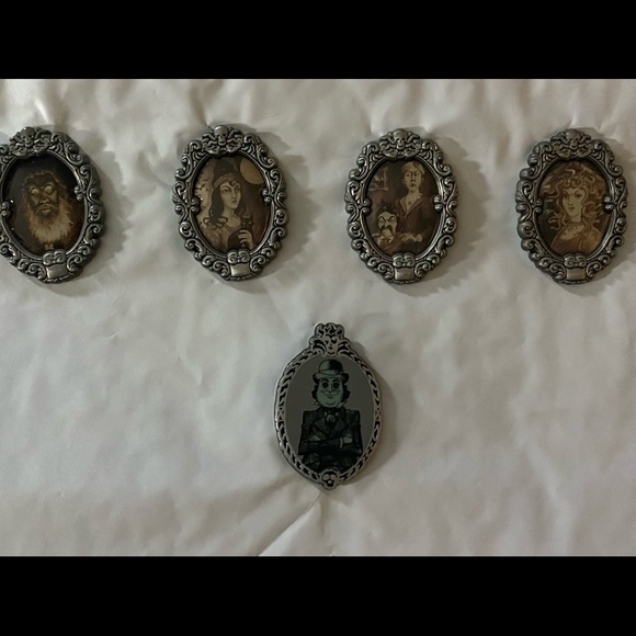 Disney Haunted Mansion tradable mystery pins 5